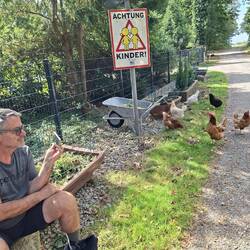 Der mit den Hühnern spricht🥰