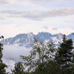 Und dann hat man diesen tollen Blick auf die Berge