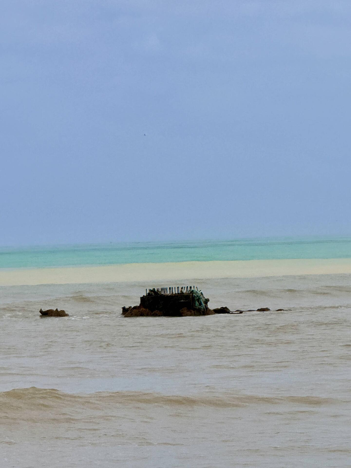 Schiffswrack am Strand