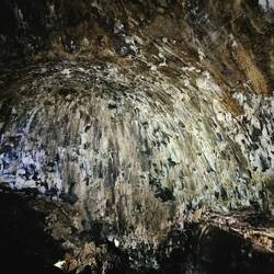 Und ganz viele Stalaktiten & Stalagmiten.