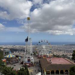 Sünde und Frivolität vor ihrer Tür (Vergnügungspark Tibidabo)