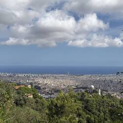 Barcelona zu ihren Füßen