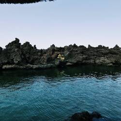 Den Nachmittag verbrachte wir in und außerhalb der Naturpools Piscinas Naturais Biscoitos.