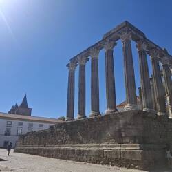 Évora