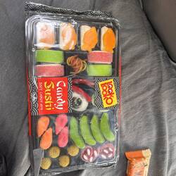 Zur Feier des Tages gibt's Sushi 😂