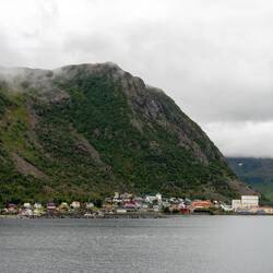 On approach to Øksfjord.