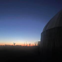 Early rise at the camp, next door's generator started up again at 5am 😬