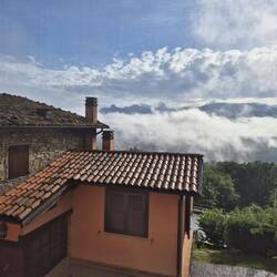Aussicht von Giovannis B&B. Wir können unsere Wander-Zielregion bereits sehen