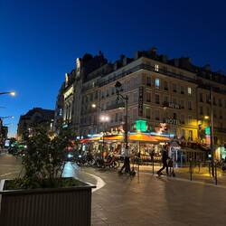 Paris um 6:45 Uhr am Morgen