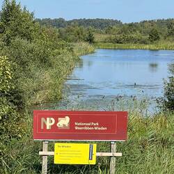 Der Naturpark besteht im Wesentlichen aus vielen Feuchtwiesen und Grachten.
