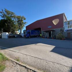 Albuergue and restaurant/store