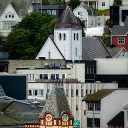 Yellow tower = bank bldg from 1906; white tower = Frimurerlogen (Masonic Lodge).