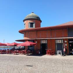 Die alte Markthalle.