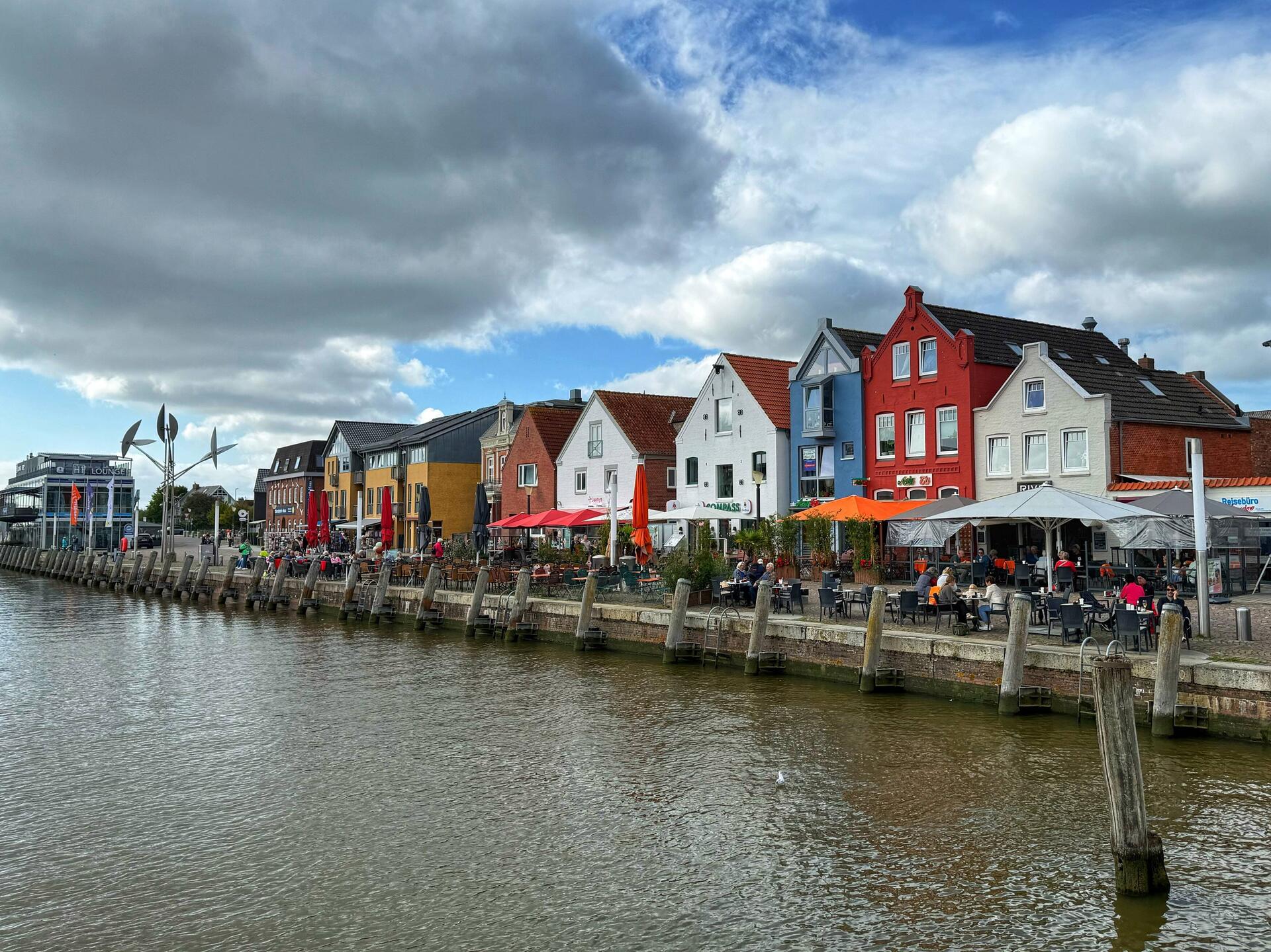Husum ...