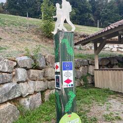 Westweg-Stele