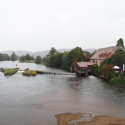 Die Mühle in Regenstauf lädt jeute nicht zum Ausflug ein.