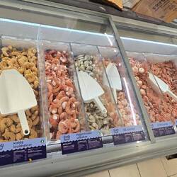 Loae Fischsachen im Supermarkt