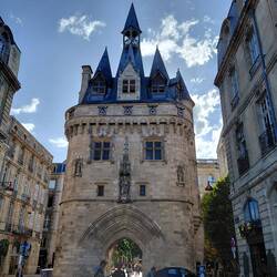 Port Cailhau, one of the historic entrances to old Bordeaux