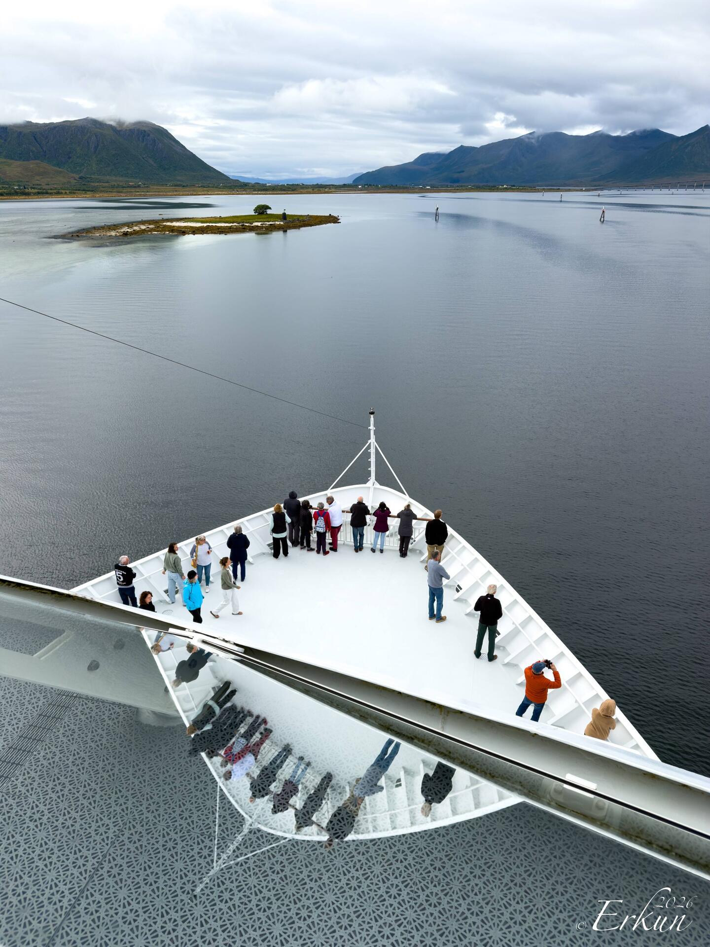 Approaching the channel in the Risøy Strait.