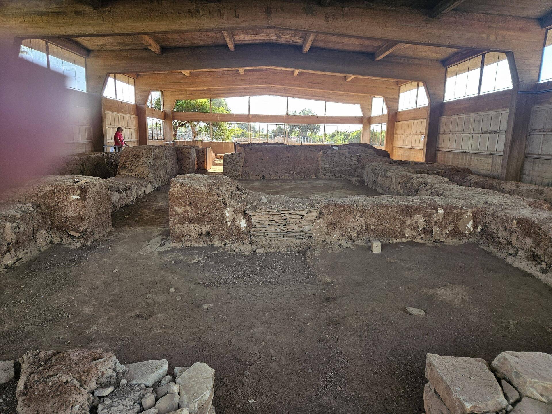 Two storey house from 2600 BC
