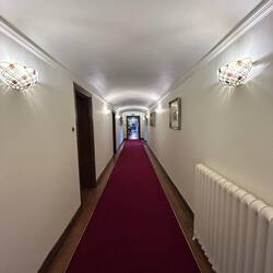 Perfect light fittings for this hallway.