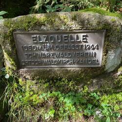 Die Elzquelle, einer der rechten Zuflüsse des Rheins