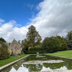 Water feature at Sudeley Gardens