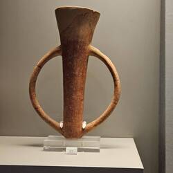 Early bronze age vase