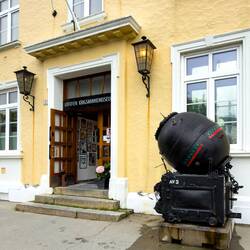 Lofoten War Memorial Museum in Svolvær occupies the ground floor.