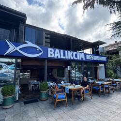 Dann ging's ans Meer, aber an diesem Fischrestaurant kamen wir nicht vorbei