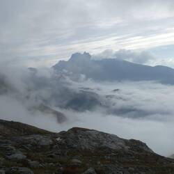 Tåge i morges i dalen neden for os