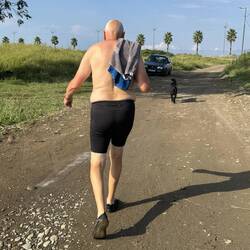 Frühmorgens ging's dann guten Mutes in Hundebegleitung zum Schwarzen Meer