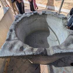 Soldiers drank pomegranate juice from this to calculate how many soldiers were lost in battle