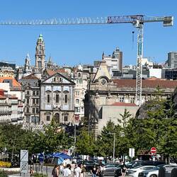 Looking across to São Bento estácio from the cathedral terrace (just behind the crane)