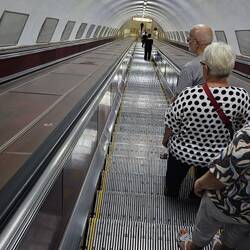 mit der Metro in die Altstadt
