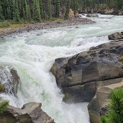 Lower Sunwapta Falls