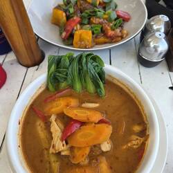 Lecker, aber das Curry unfassbar scharf 🔥