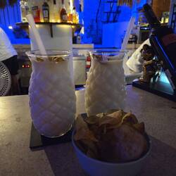 Cocktail Happy Hour