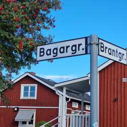 Alex: döt gohts zu de Baggergruppe