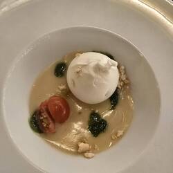 Burrata auf Olivencreme
