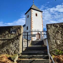 Die Wehrkirche von Berndorf.