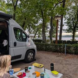 Das letzte Frühstück mit Blick auf den See