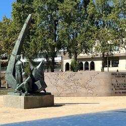 Sculpture commemorating Henry the Navigator