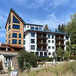 Notschrei-Hotel, endlich mal ein neu gebautes Schwarzwald-Hotel