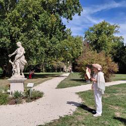 One of the guides relating the history of the sculpture