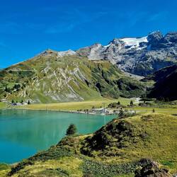 Trübsee mit Blick hinauf zum Titlis