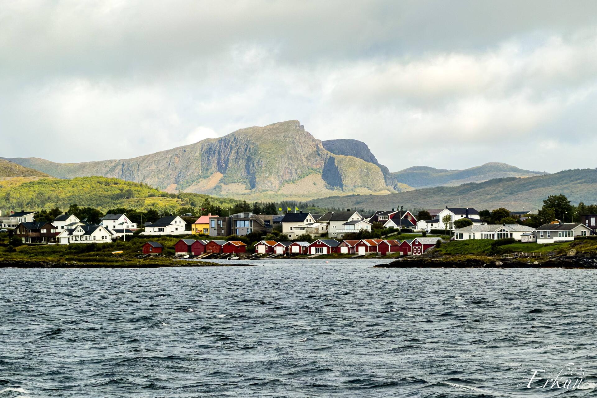 Approaching Brønnøysund.