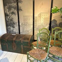 Tetbury - amazing antique shops