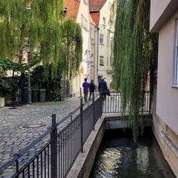 die Kanäle in der Stadt