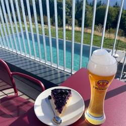 Kaffeerast ohne Kaffee im schmucken, neu renovierten Blauenhaus (mit Pool!)
